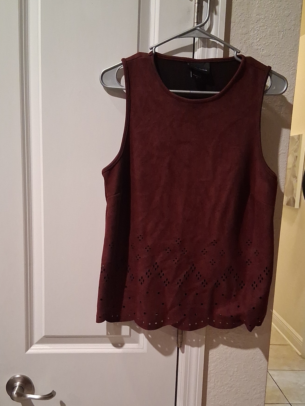 Women's Sleeveless Suede-Look Tank in Deep Burgundy